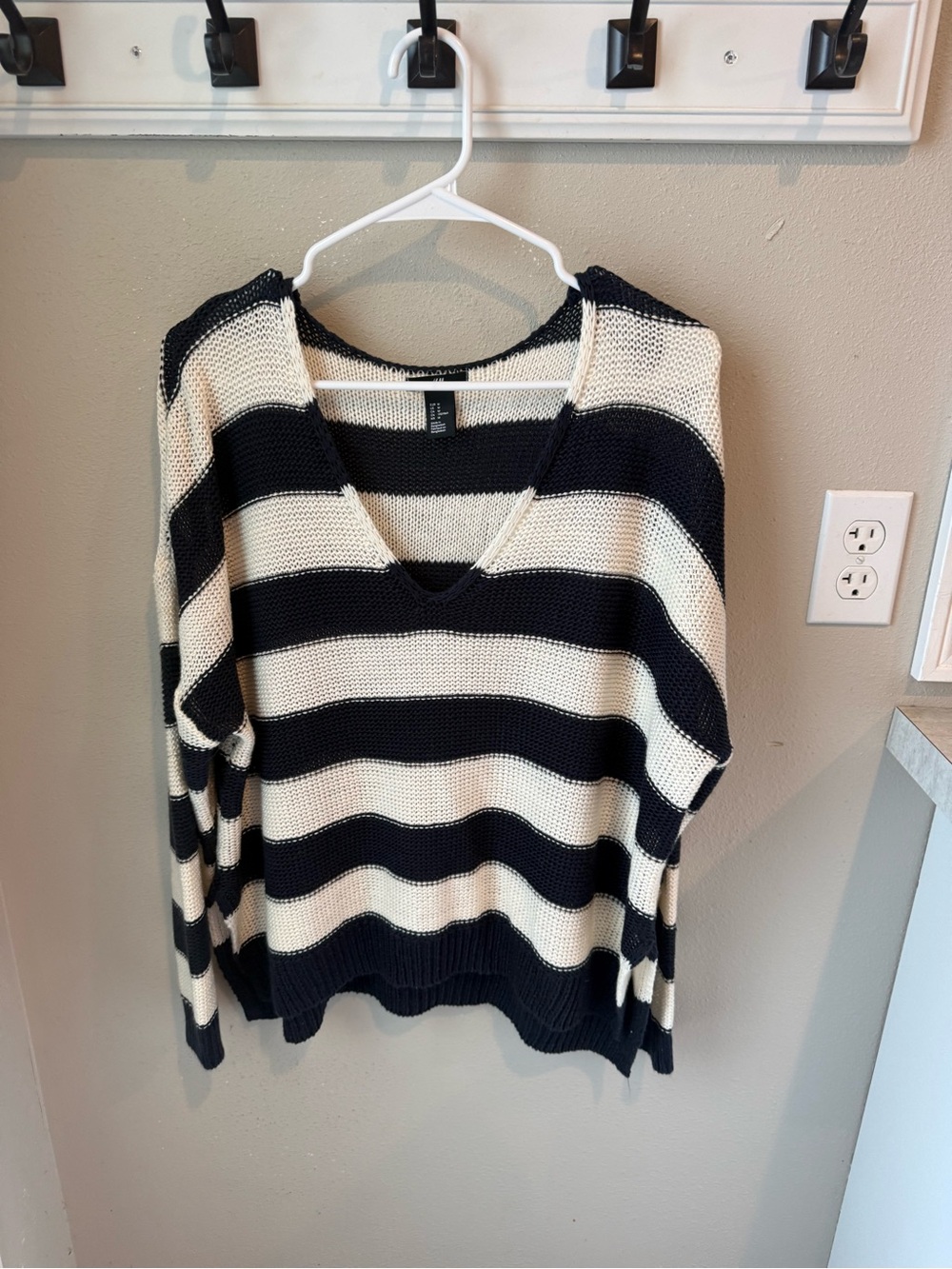 Striped V-Neck Knit Sweater - Blue & Cream